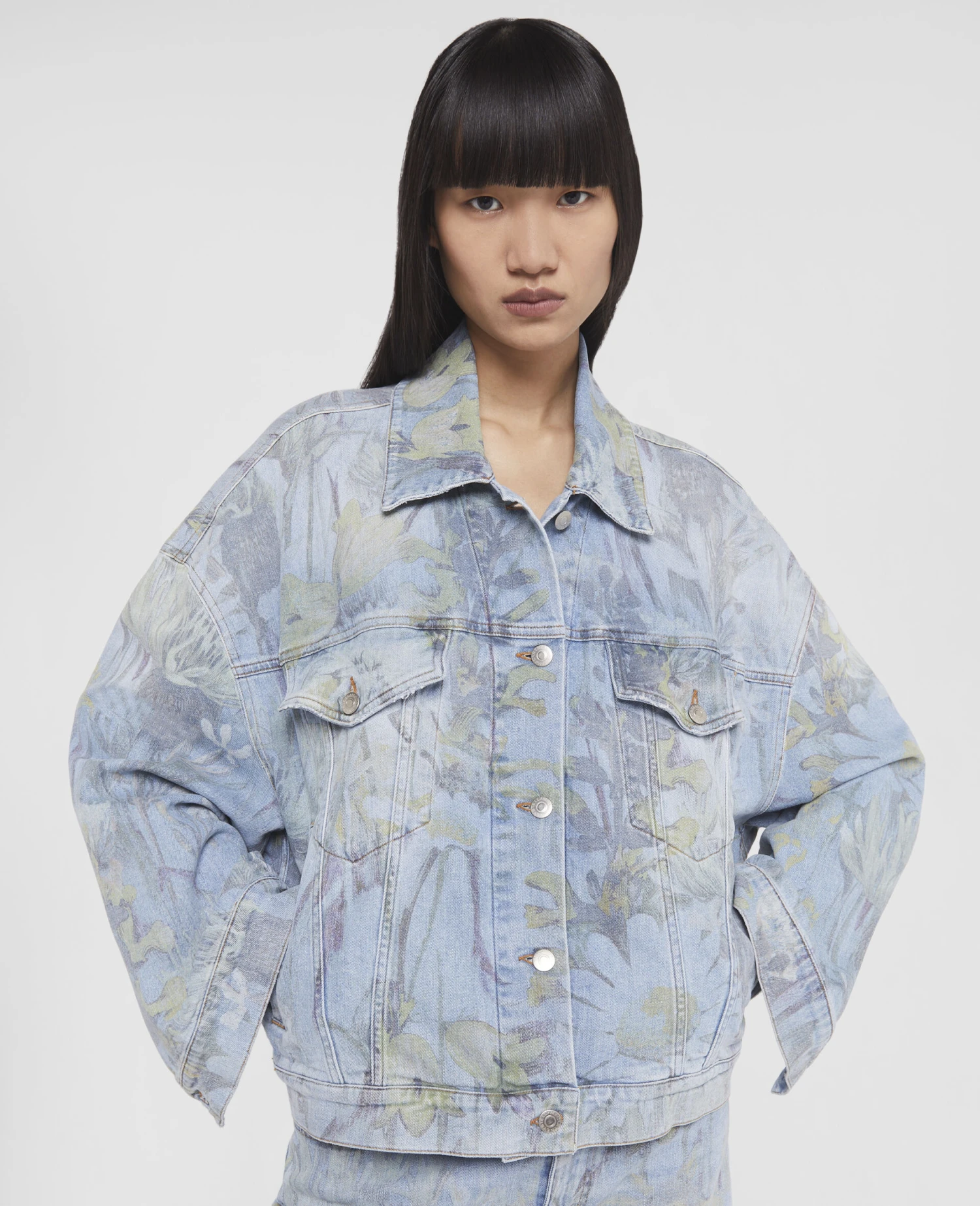 STELLA MCCARTNEY Rewild Flora Print Oversized Denim Jacket 6 STELLA MCCARTNEY Rewild Flora Print Oversized Denim Jacket - Image 4
