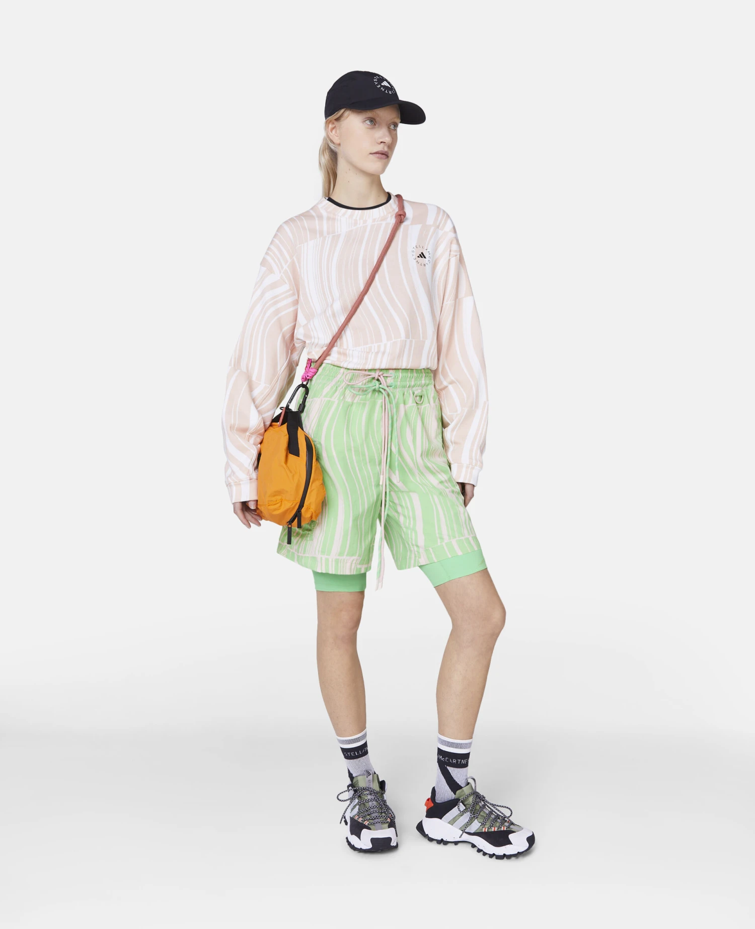 STELLA MCCARTNEY TrueCasuals Hover Float Print Sweatshirt 4 STELLA MCCARTNEY TrueCasuals Hover Float Print Sweatshirt - Image 2