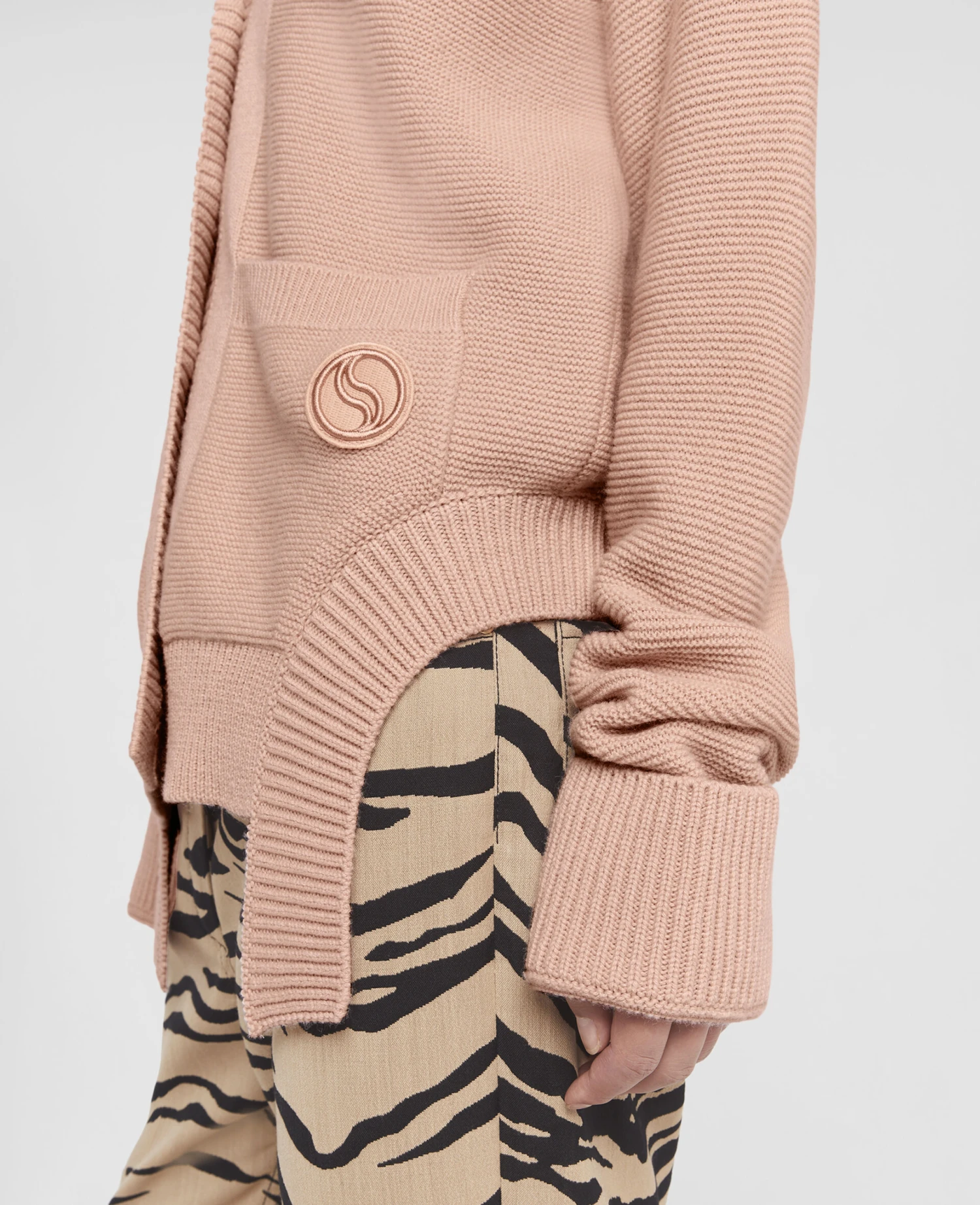 STELLA MCCARTNEY S-Wave Regenerated Cashmere Cardigan 6 STELLA MCCARTNEY S-Wave Regenerated Cashmere Cardigan - Image 4