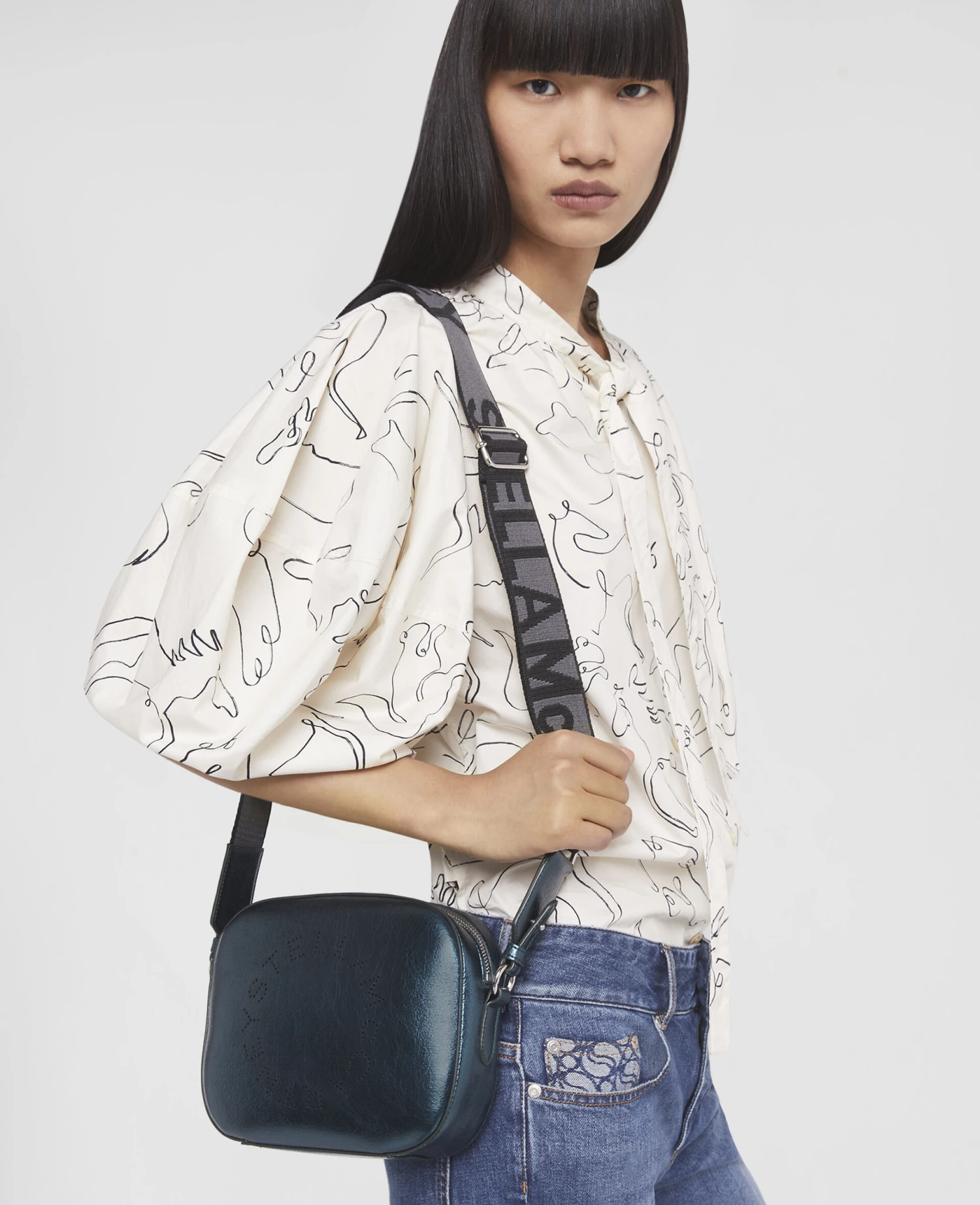 STELLA MCCARTNEY Stella Logo Mini Bag 4 STELLA MCCARTNEY Stella Logo Mini Bag - Image 2