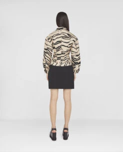STELLA MCCARTNEY Tiger Print Jacquard Utility Jacket 8 STELLA MCCARTNEY Tiger Print Jacquard Utility Jacket -Stella Mccartney Store c64a20ce339c0aa1d1d2fc0142dbdd17671d8692 6800423BJ8069907 G
